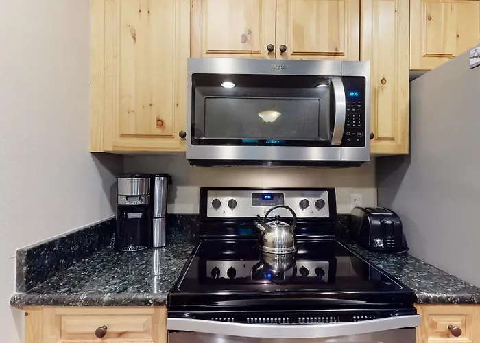 Taylor's Crossing 109 Apartment