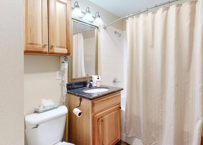 Taylor's Crossing 109 Apartment